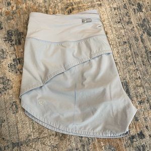 Lululemon Mid Rise Speed Up Shorts Size 10